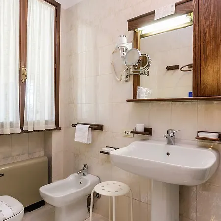 San Marco מלון מונטבלונה